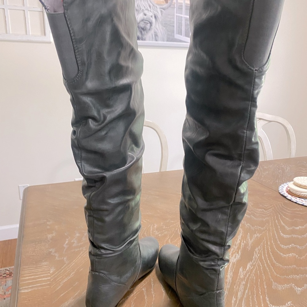 Women’s boots otk size 10
